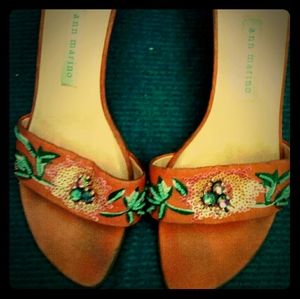 Ann Marino size 8. Orange heels. Unique